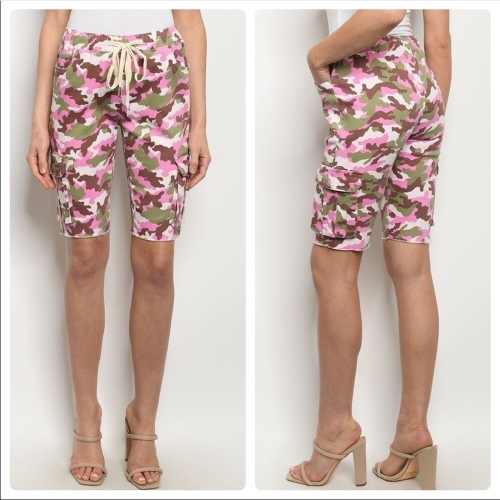 Pink Camo shorts. Size medium. Drawstring with stretch waistband, front…